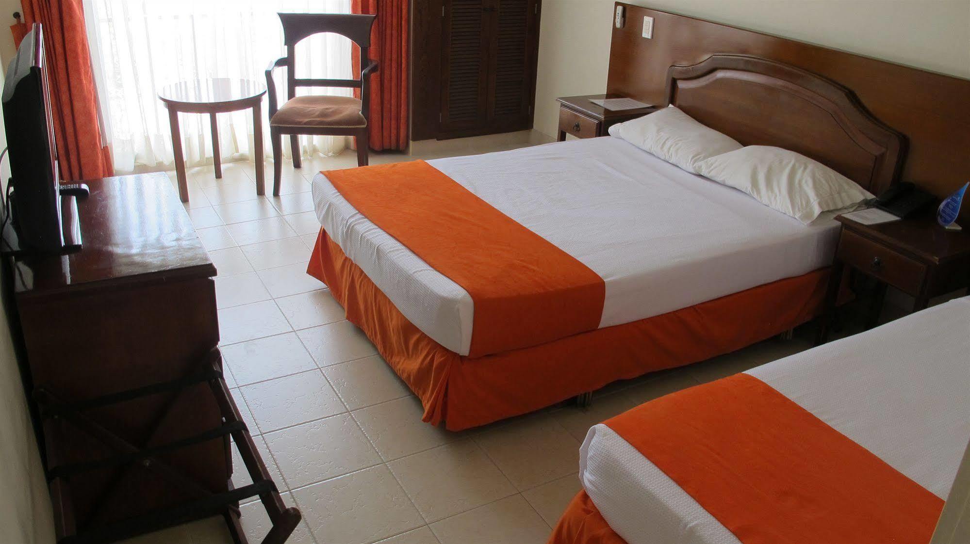 Hotel Palmetto จีราร์ดอท ภายนอก รูปภาพ